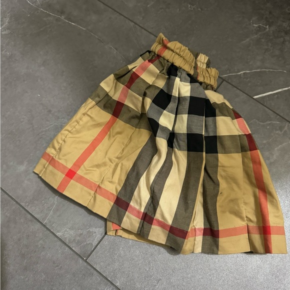 Burberry Baby Girl's 1G3 Mini
Hilde Check Skirt
12 Months
Archive Beige - Picture 3 of 5